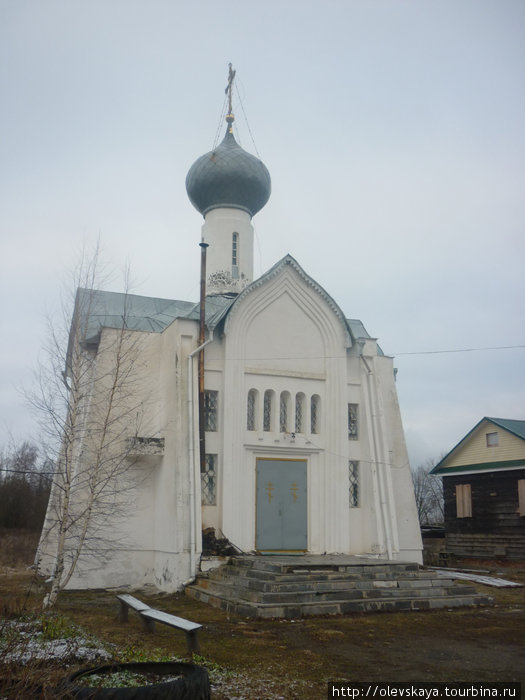 Церковь в Хорошеве по пути на поляну Вологодская область, Россия
