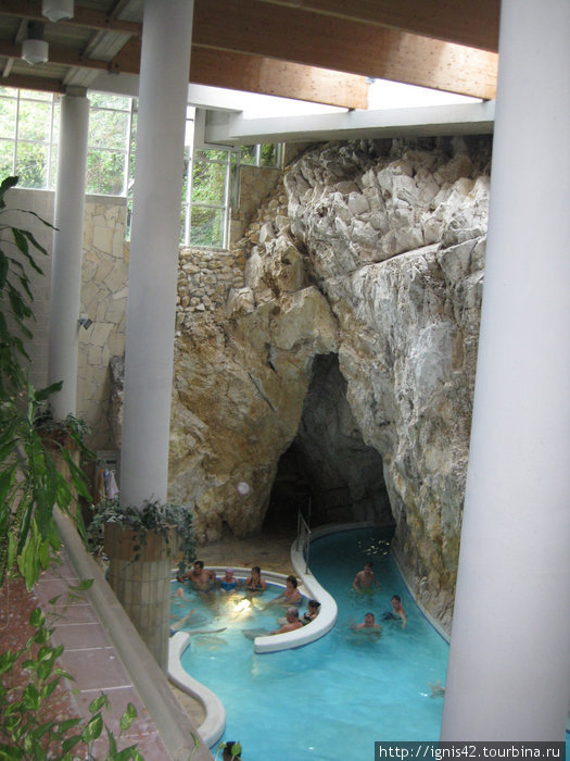 Венгрия г.Мишкольц термальная купальня в горе Трогир, Хорватия