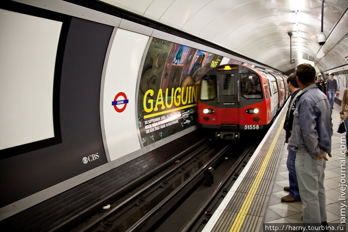 Лондонское метро очень утилитарно. Оно создано для того, чтобы перевозить людей, а не поражать их архитектурным разнообразием каждой станции. Лондон, Великобритания