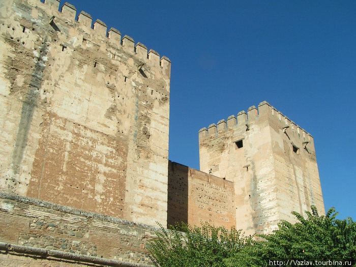 Стены — так стены... Гранада, Испания