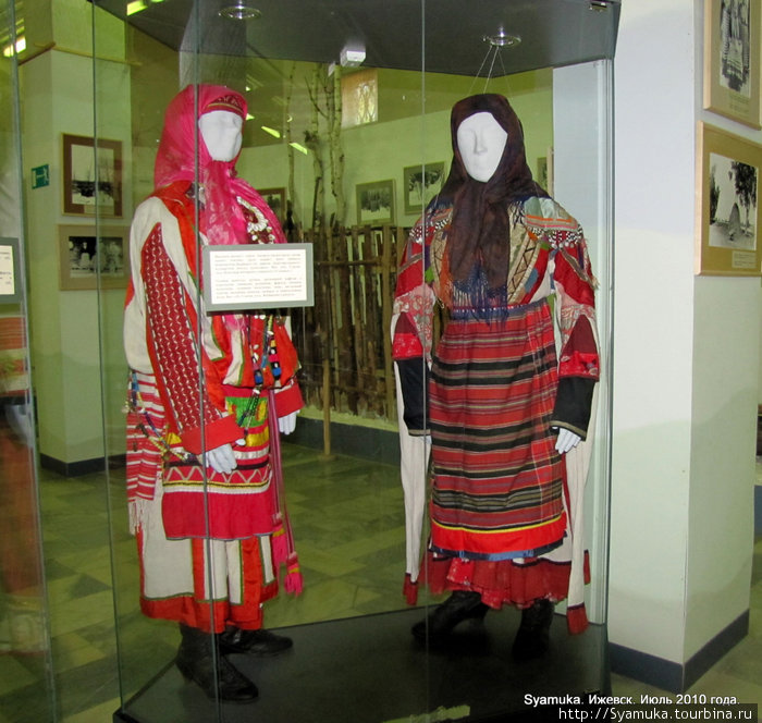Южноудмуртский национальный женский костюм. Ижевск, Россия