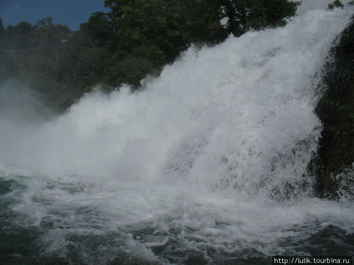 Самый большой водопад в Европе Шаффхаузен, Швейцария