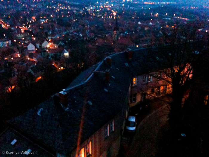 Вид на ночной городок Вернигероде. Вернигероде, Германия