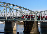 Железнодорожный мост через реку Кисо