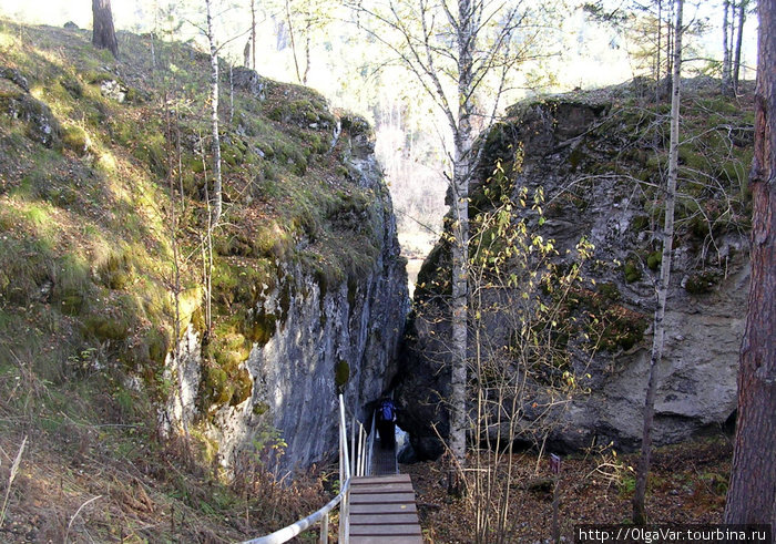 Целующиеся скалы Нижние Серги, Россия