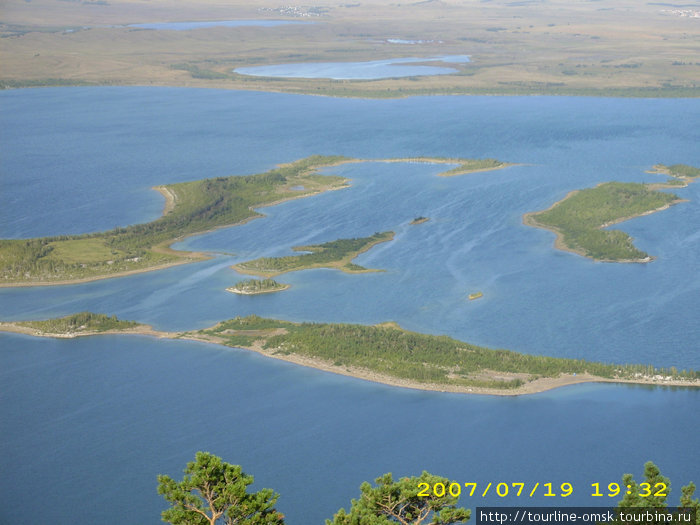 Самое чистое озеро в п. Боровое — это оз. Большое Чебачье. Здесь водятся раки, а как известно, раки живут только в чистой воде. Бурабай Национальный Парк, Казахстан