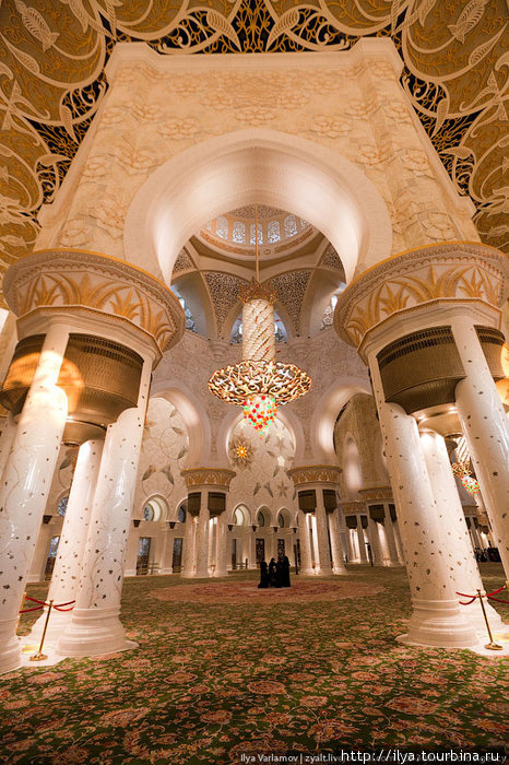 Абу Даби, мечеть Шейха Зайеда Абу-Даби, ОАЭ