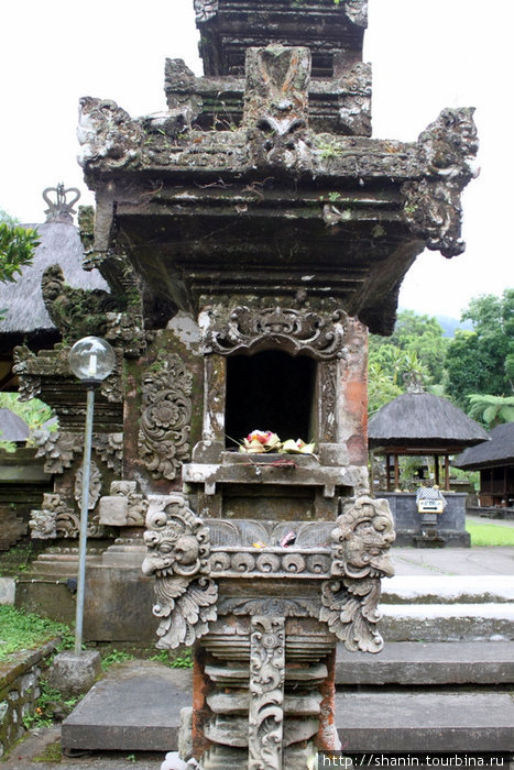 Пура Лухур Батукару Бали, Индонезия