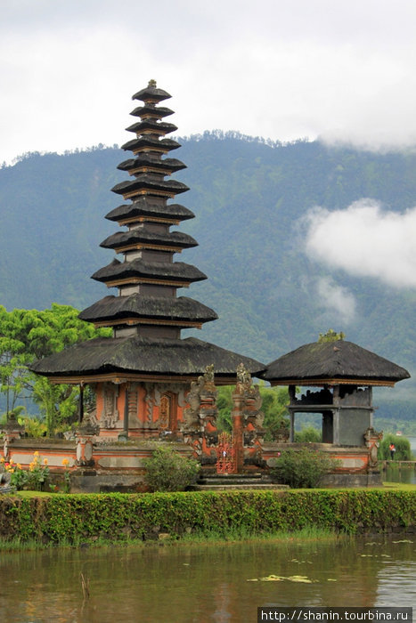 Пагода Бали, Индонезия