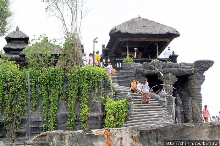 Храм Танах-Лот Танах-Лот, Индонезия