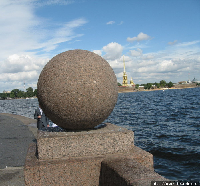 16 (27) мая 1703 г. в устье Невы на Заячьем острове была заложена Петропавловская крепость – это день основания Санкт-Петербурга Санкт-Петербург, Россия