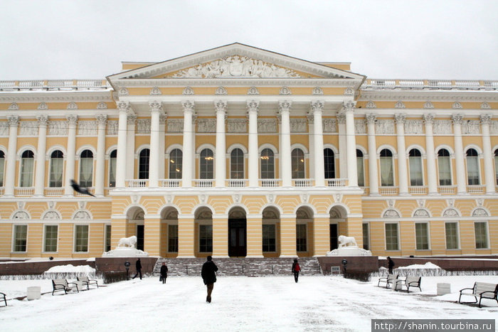 В Русский музей по первому снегу Санкт-Петербург, Россия
