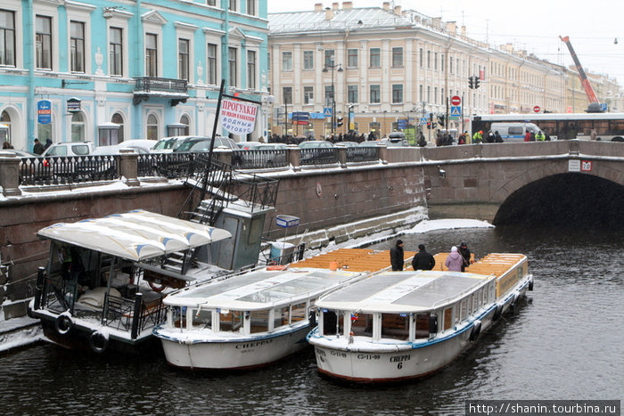На экскурсию по каналам желающих нет Санкт-Петербург, Россия