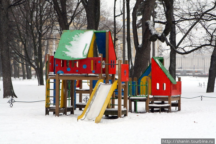 Даже дети в такую погоду на улицу не рвутся Санкт-Петербург, Россия
