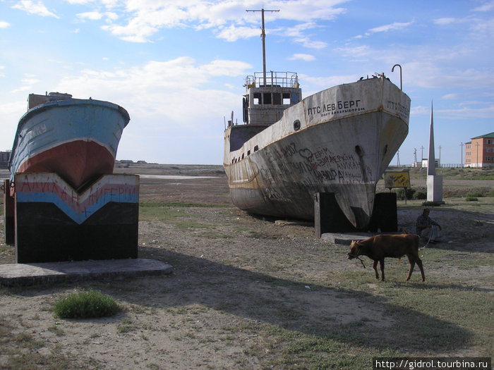 В ожидании моря. Аральск, Казахстан