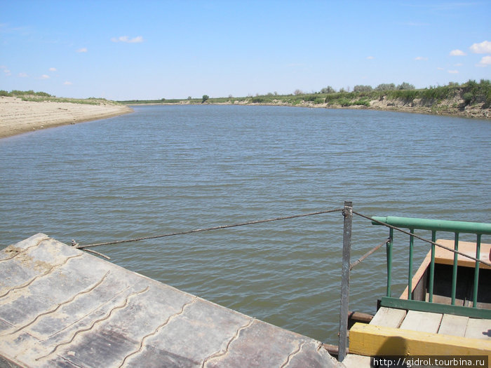 Река Сырдарья перед впадением в Аральское море. Кызылординская область, Казахстан