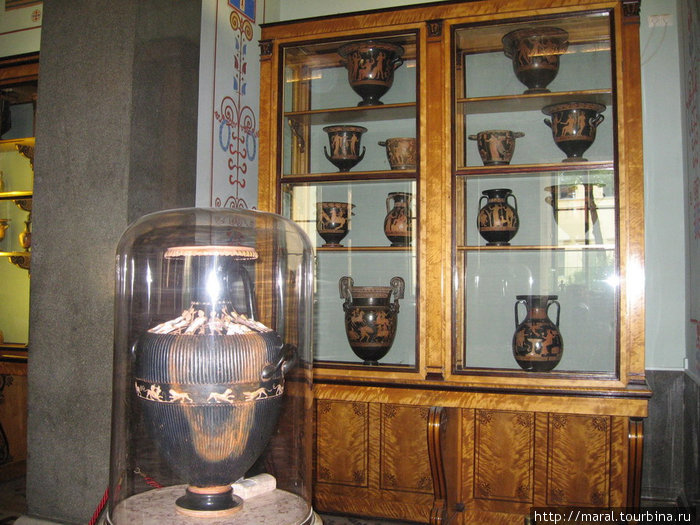 Античные вазы Санкт-Петербург, Россия