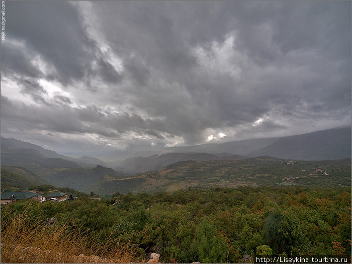 По дороге к монастырю Острог Черногория