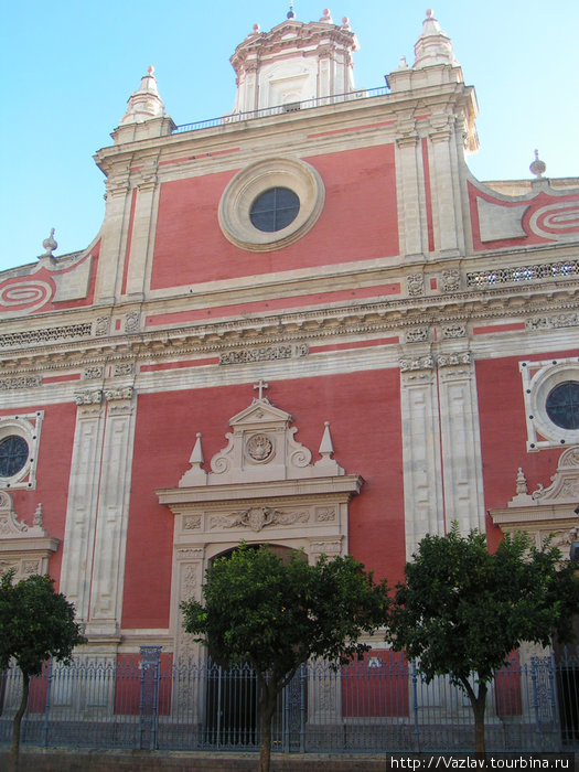 Фасад церкви Севилья, Испания