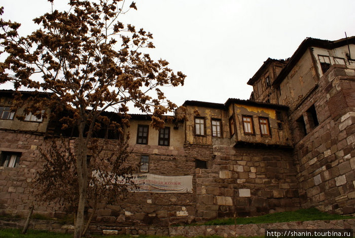 Дома на крепостной стене Анкара, Турция