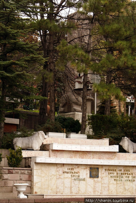 На территории музея Анкара, Турция
