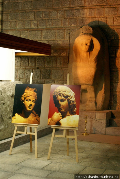 В зале музея Анкара, Турция