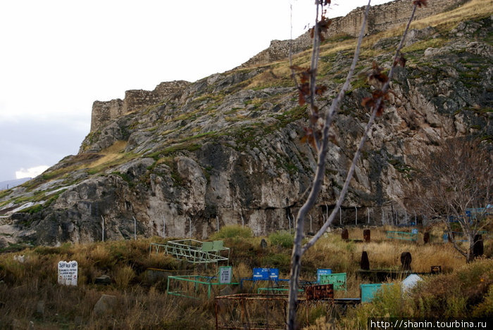 Скала с крепостью Ван Ван, Турция