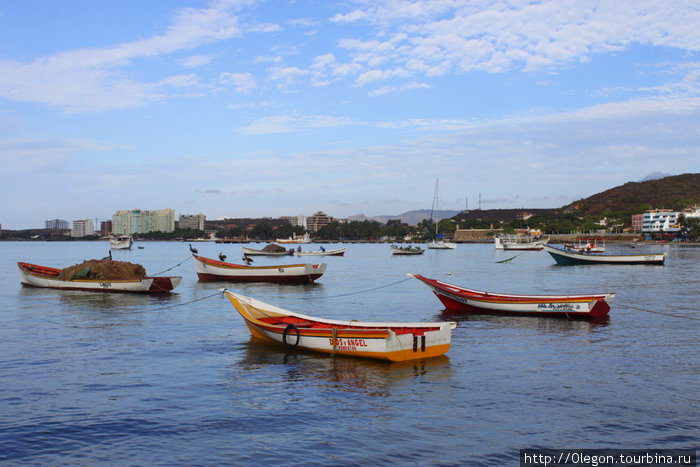 Лодки на море Пампатар, Венесуэла