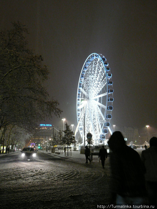 Первый настоящий снег в Лионе в этом году Лион, Франция