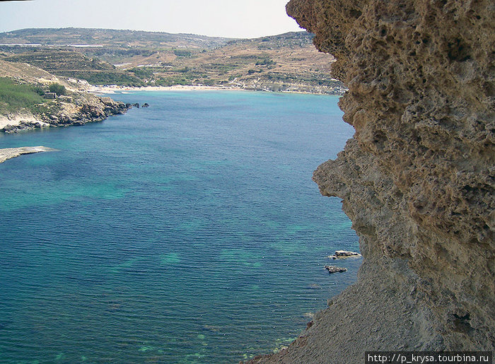 На вершине скалы Айн Туффиха, Мальта