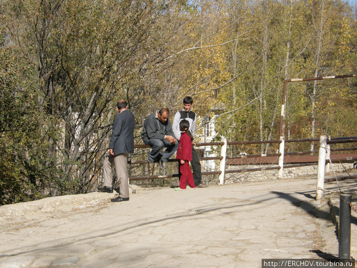 Жители посёлка Лахыч Лагич, Азербайджан