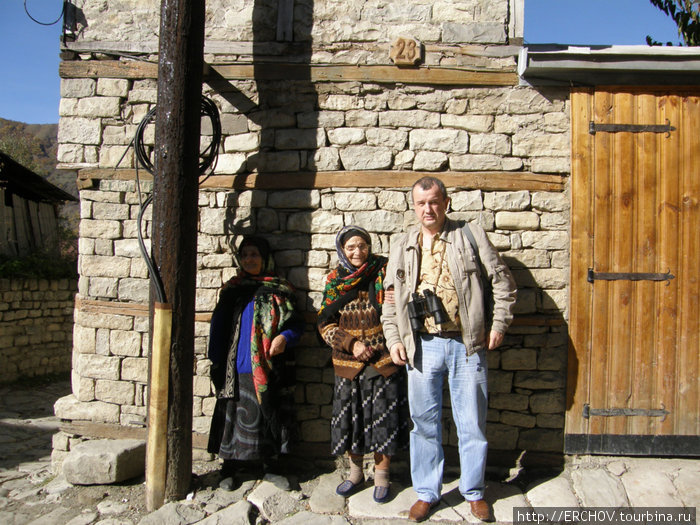 Жители посёлка Лахыч