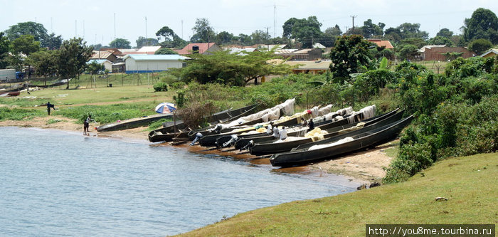 лодки Энтеббе, Уганда