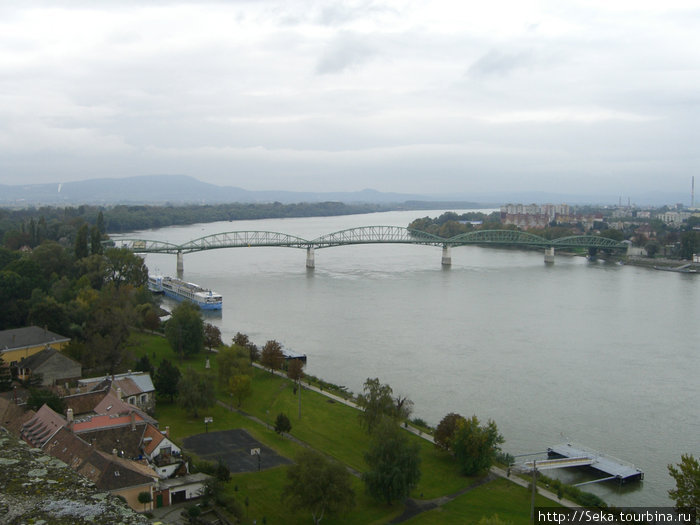 Вид на мост Марии-Валерии Эстергом, Венгрия