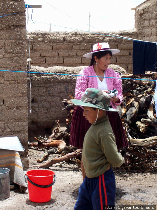 Праздно шатающиеся — только дети Уюни, Боливия