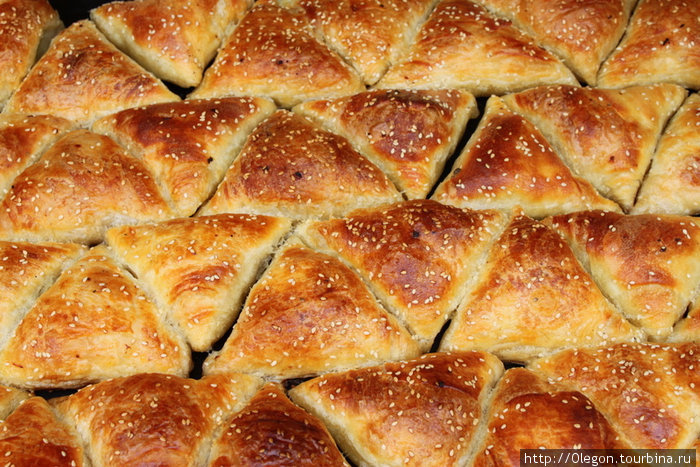 Самса- слоеноё тесто, с бараниной, с луком... Ташкент, Узбекистан