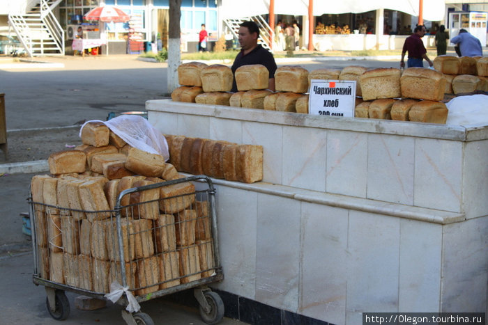 Не только лепёшки, хлеб тоже в ходу Ташкент, Узбекистан