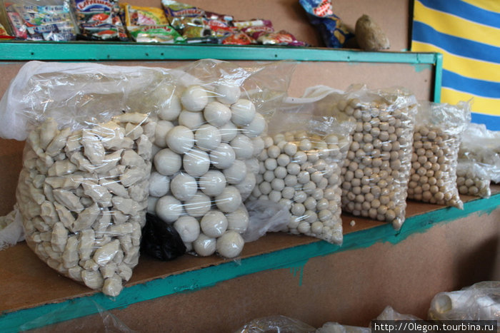 Курт- сухие шарики из кислого творога с солью Ташкент, Узбекистан