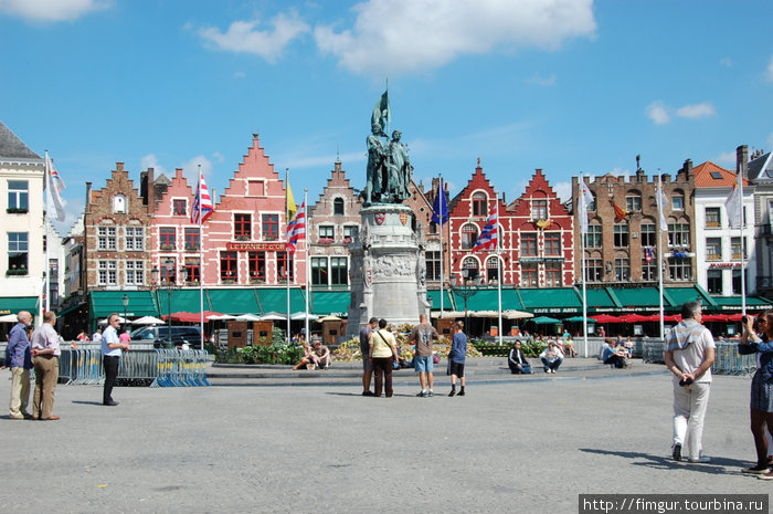 Рыночная площадь в Брюгге Брюгге, Бельгия