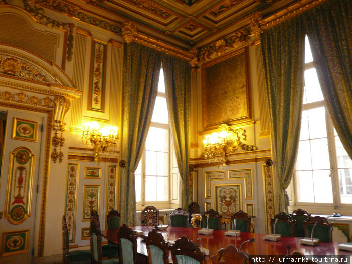 В этом зале заседал революционный суд. Лион, Франция