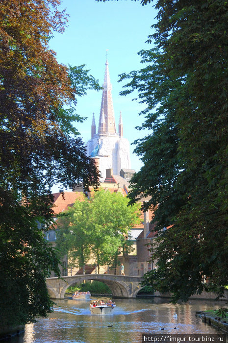 Шпиль собора Богоматери Брюгге, Бельгия