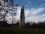Башня Мозер с карильоном в парке Riverwalk