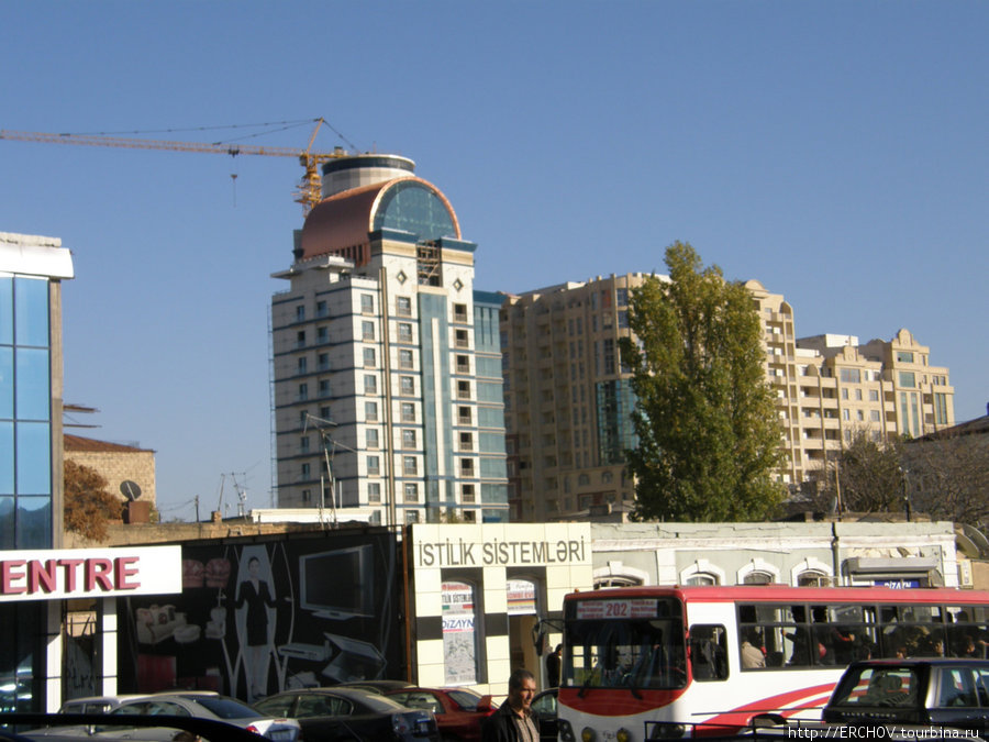 Баку — город контрастов Баку, Азербайджан