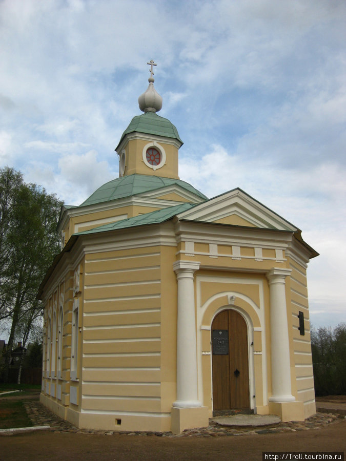 Полковая церковь Тихвин, Россия