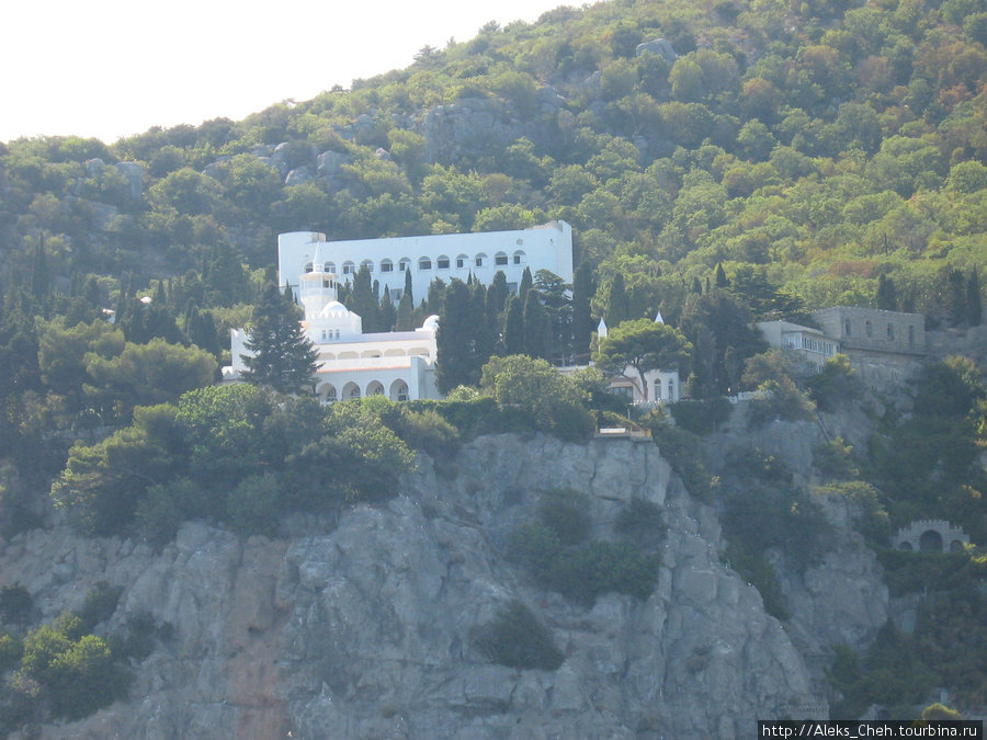 Прогулка по морю вдоль южного берега Крыма Республика Крым, Россия