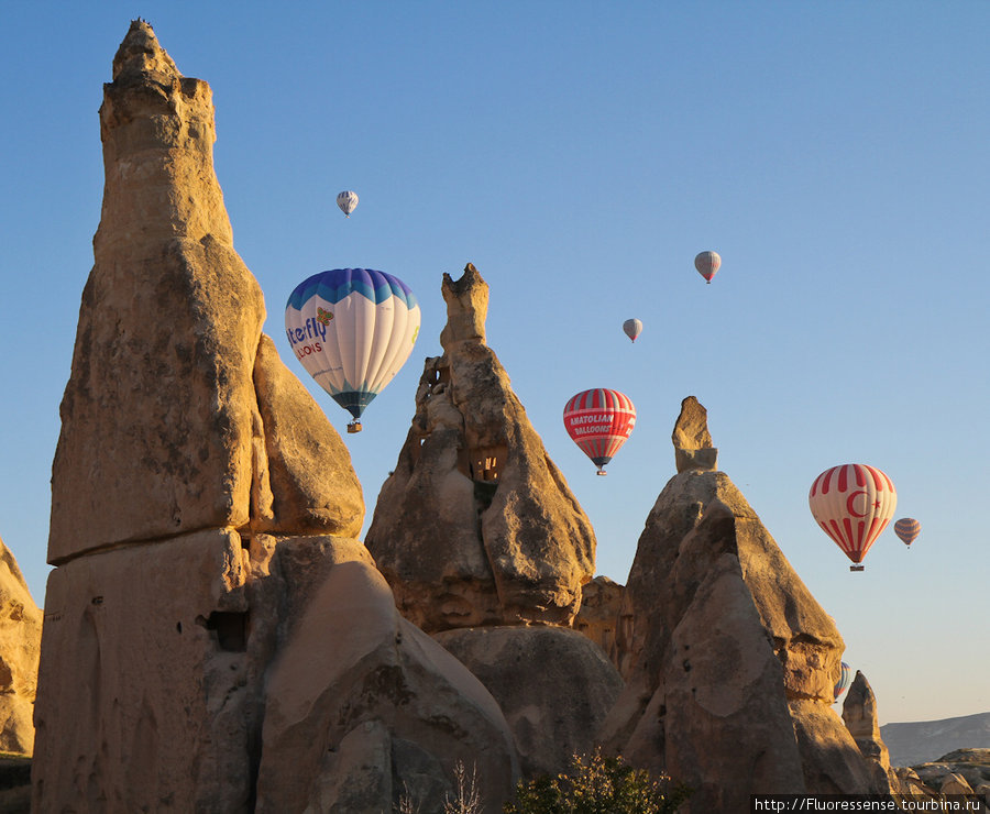 Воздушные шары на рассвете. Каппадокия - Гереме Национальный Парк, Турция