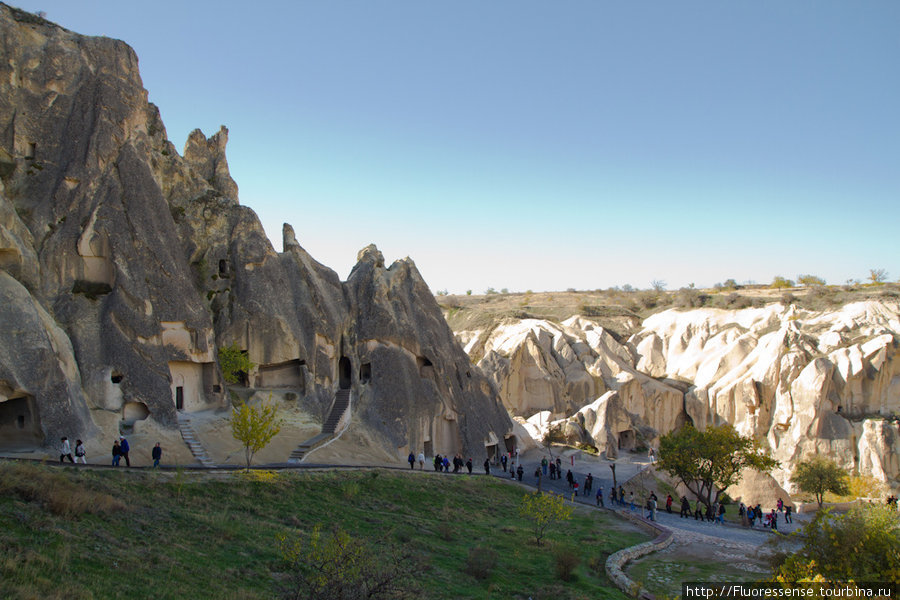 Goreme Open Air Museum — музей под открытым небом — это место, куда ходит не стоит. Единственное оправдание — это несколько пещерных церквей с хорошо сохранившимися фресками. Каппадокия - Гереме Национальный Парк, Турция