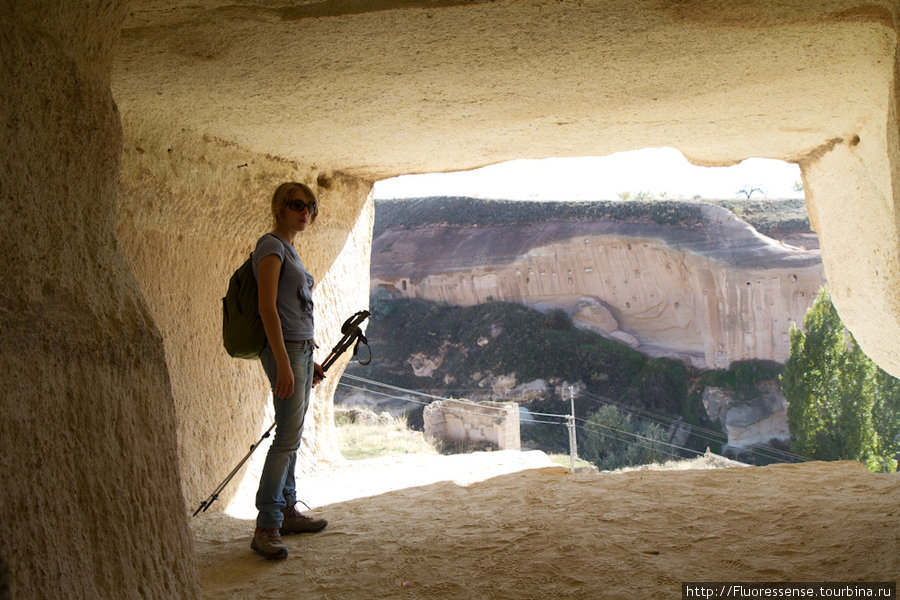 Тут, очевидно, древними строителями была задумана террасса. Каппадокия - Гереме Национальный Парк, Турция
