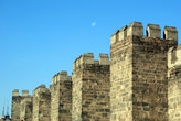 Луна над крепостью Кайсери