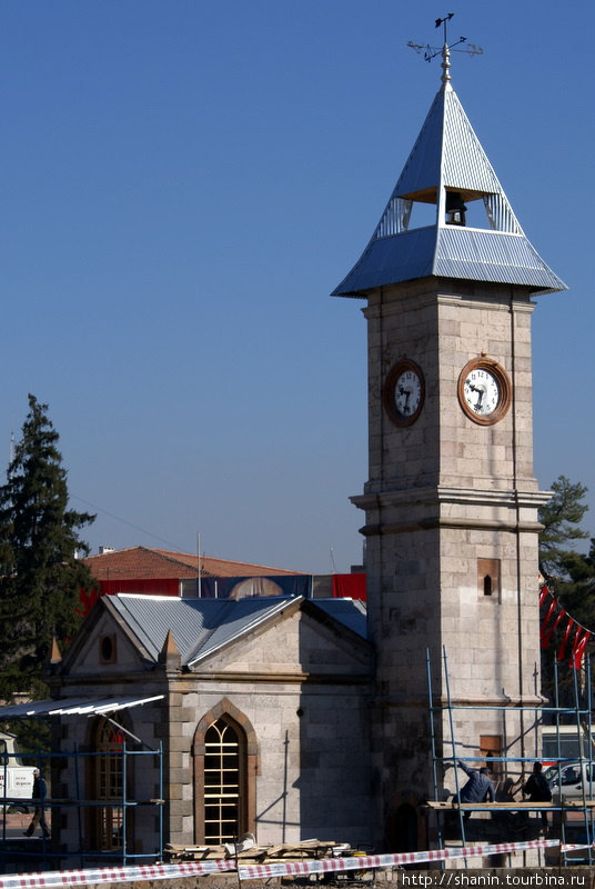 Башня с часами на главной площади Кайсери Кайсери, Турция